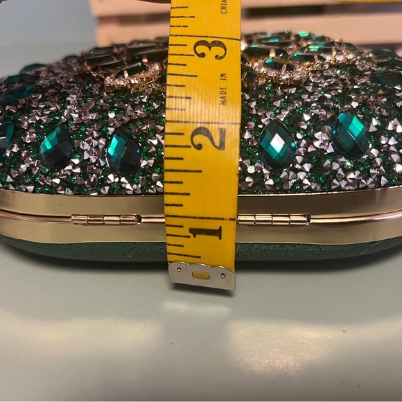Ramla Green Crystal Clutch with removable chain and handle - Picture 10 of 13